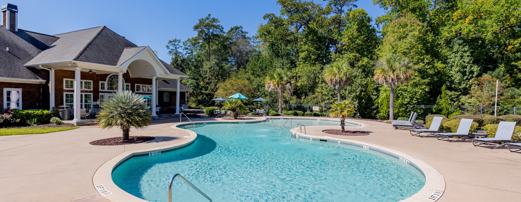 outdoor swimming pool