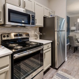 🍴 Indulge in the convenience of stainless steel appliances in your modern kitchen at Heron Lake.  What's your go-to recipe that you can't wait to prepare in this culinary haven?  #HeronLake #ColumbiaSC #ColumbiaSouthCarolina #Columbia #ColumbiaApartments #ColumbiaLiving #ColumbiaSCApartments #Kitchen Instagram post from @heron.lake on October 14, 2024 00:00:00am